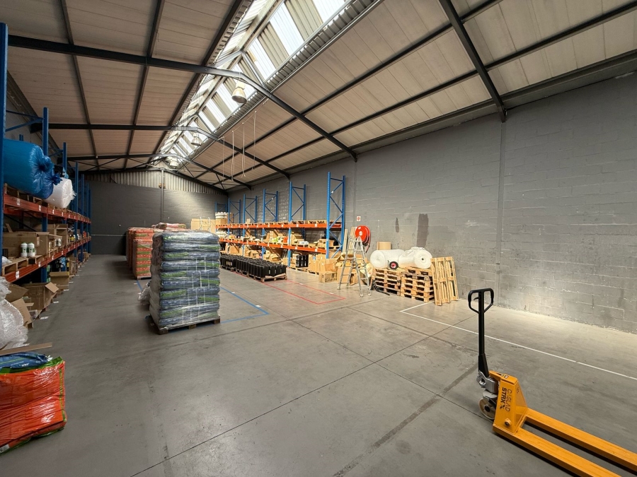 To Let commercial Property for Rent in Brackenfell Central Western Cape